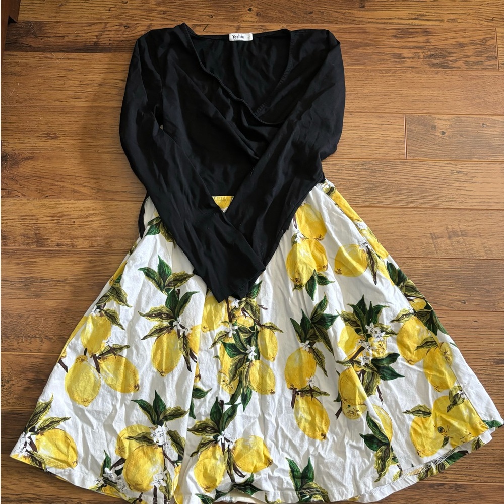 Yes life v-neck lemon dress size L
